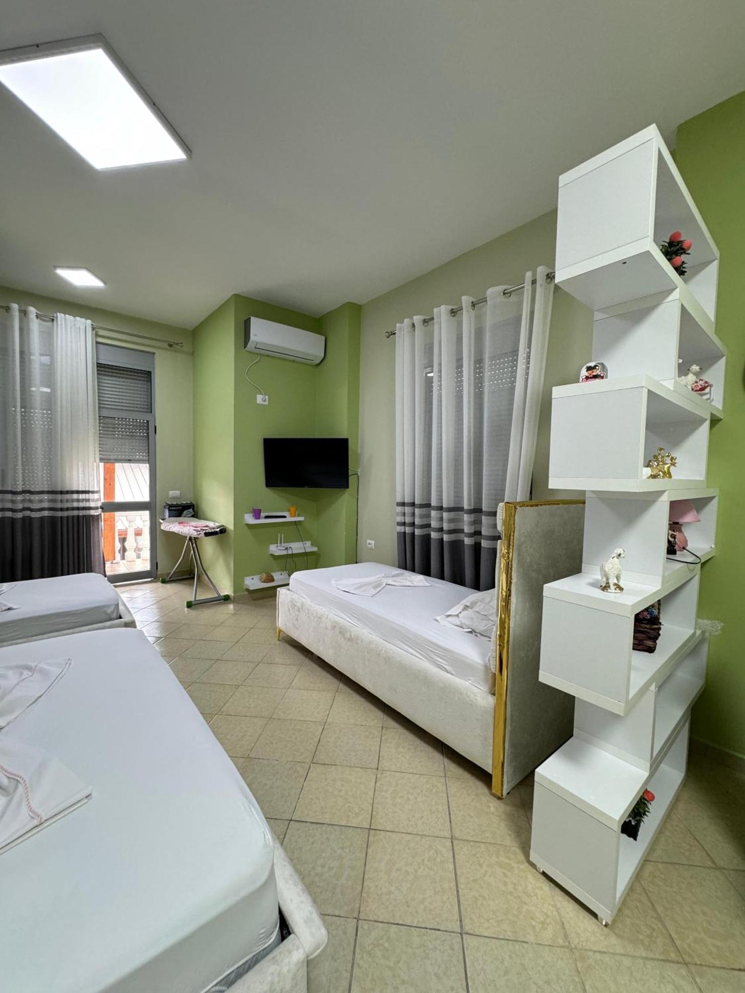 Solei Apartments Sarandë Eksteriør billede
