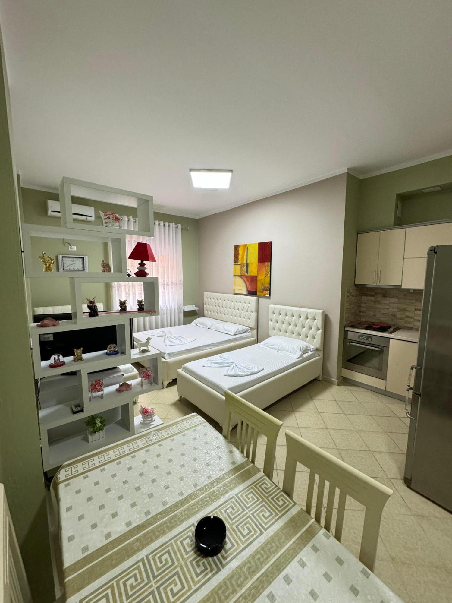 Solei Apartments Sarandë Eksteriør billede